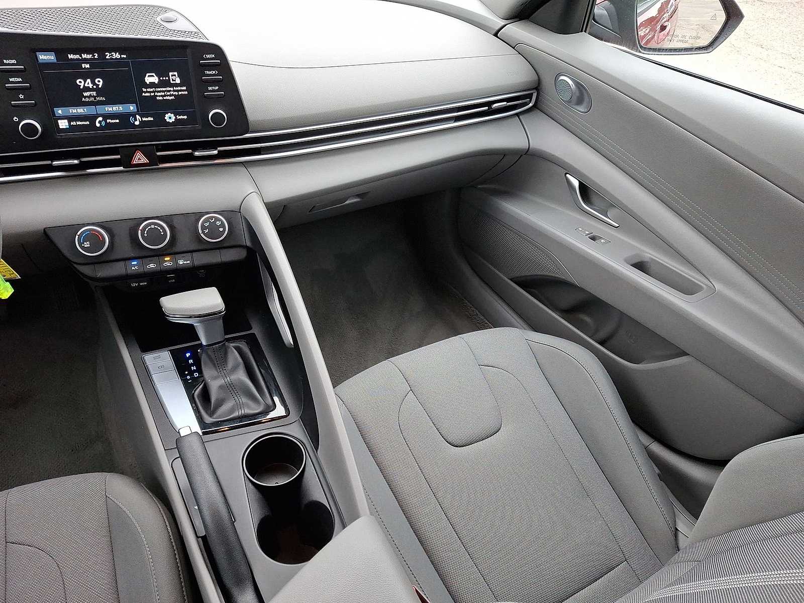 Thumbnail: 2024 Hyundai Elantra - 12