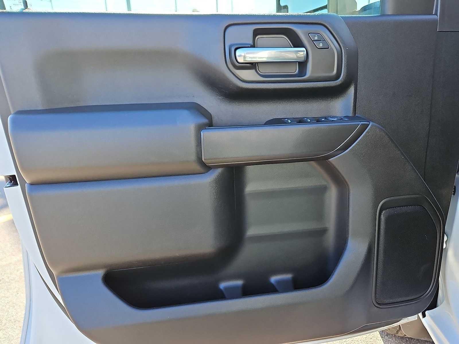 Thumbnail: 2025 Chevrolet Silverado 2500 - 24