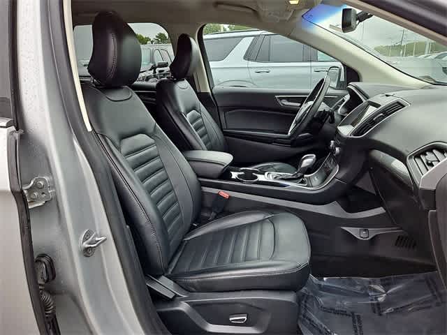 Thumbnail: 2017 Ford Edge - 33