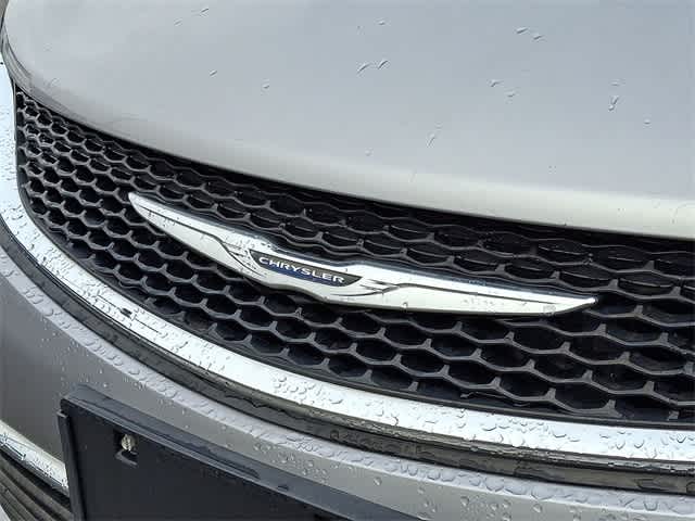 Thumbnail: 2016 Chrysler 200 - 34