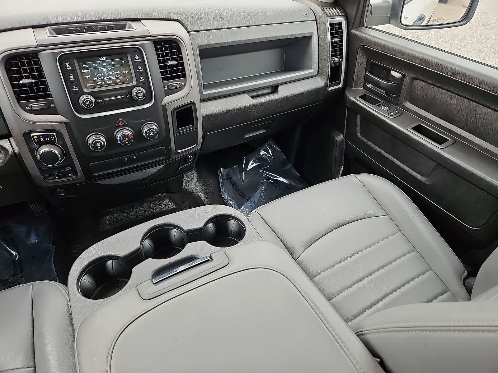 Thumbnail: 2019 RAM 1500 Classic - 12