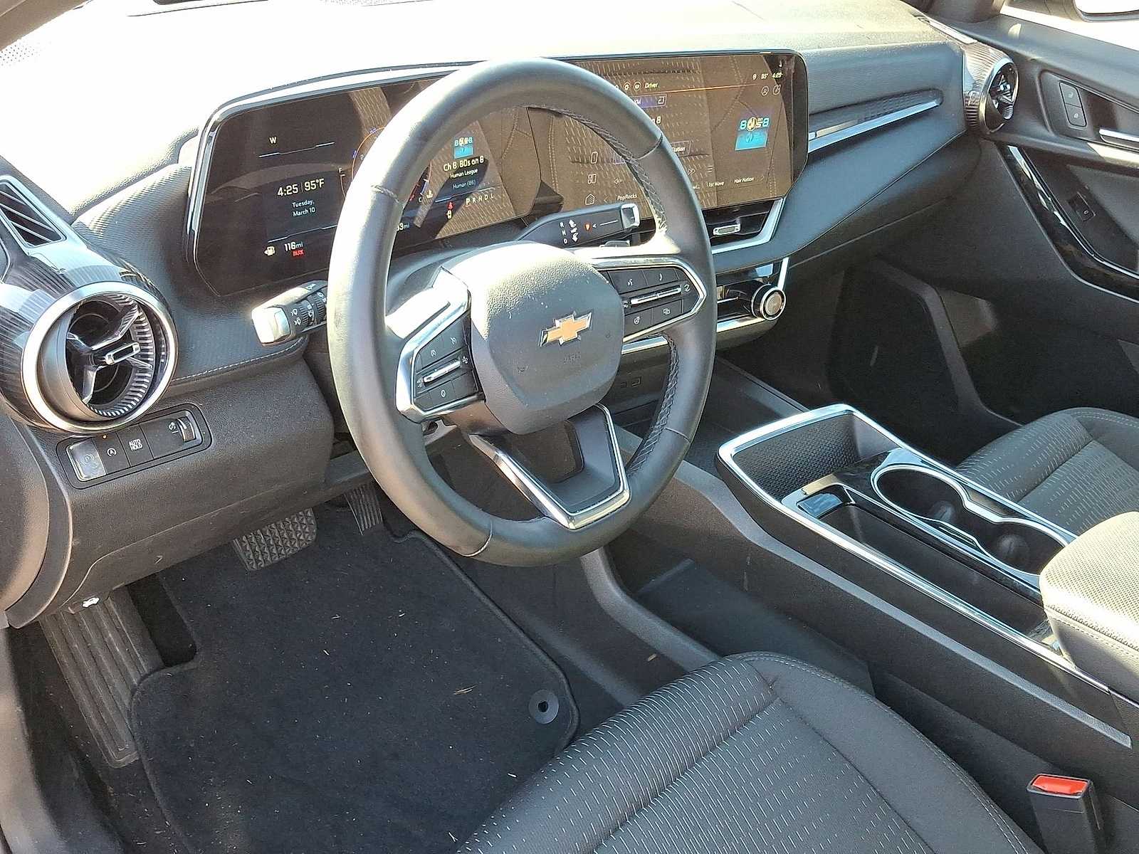 Thumbnail: 2025 Chevrolet Equinox - 16