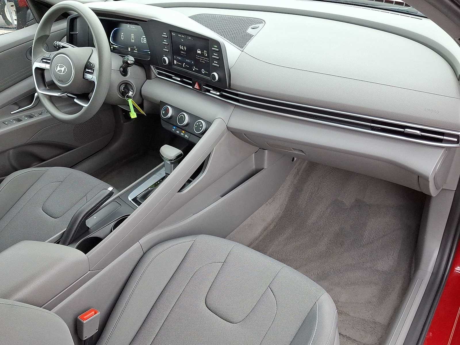 Thumbnail: 2024 Hyundai Elantra - 31