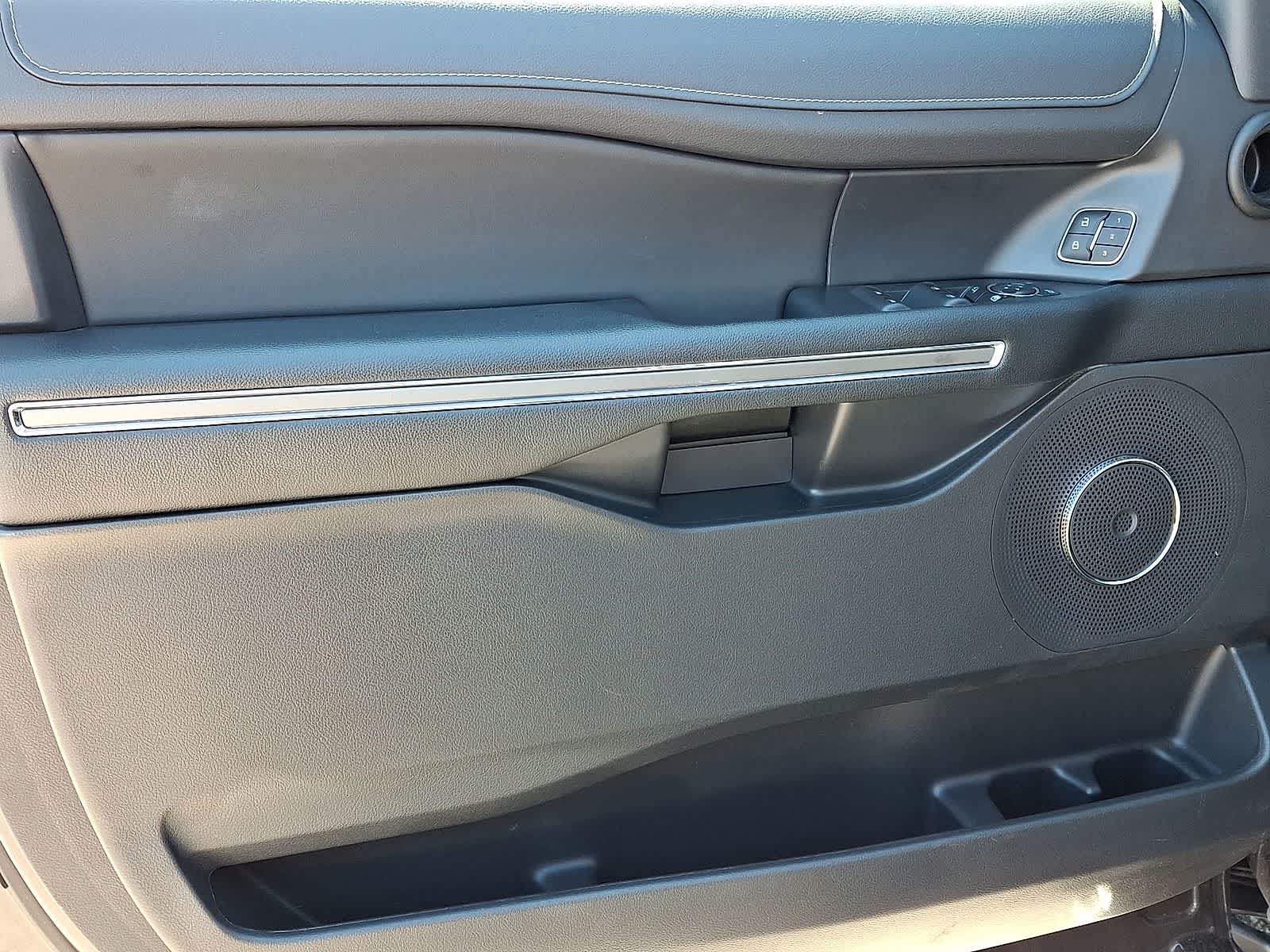 Thumbnail: 2023 Ford Expedition - 28