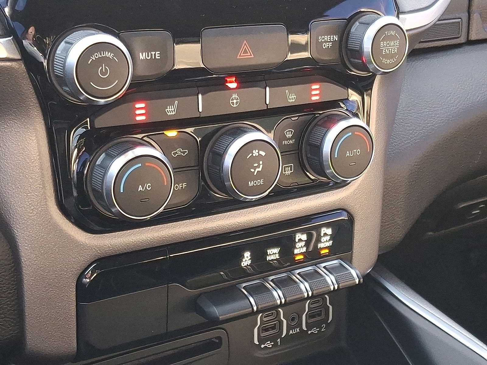 Thumbnail: 2019 RAM 1500 - 24