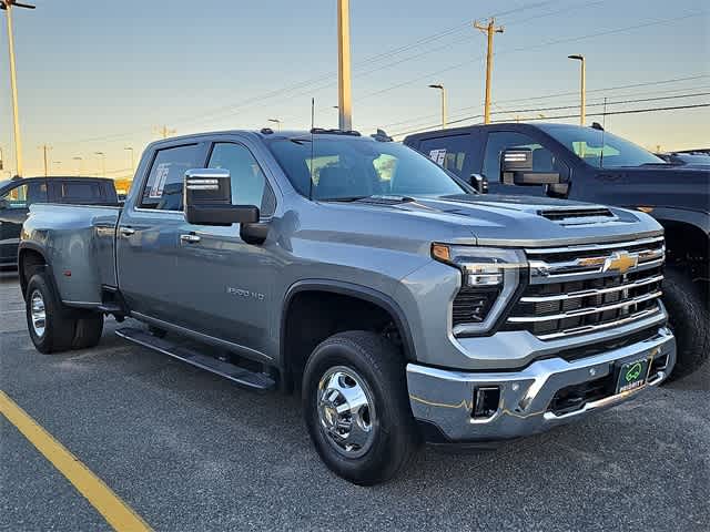 Thumbnail: 2025 Chevrolet Silverado 3500 - 2