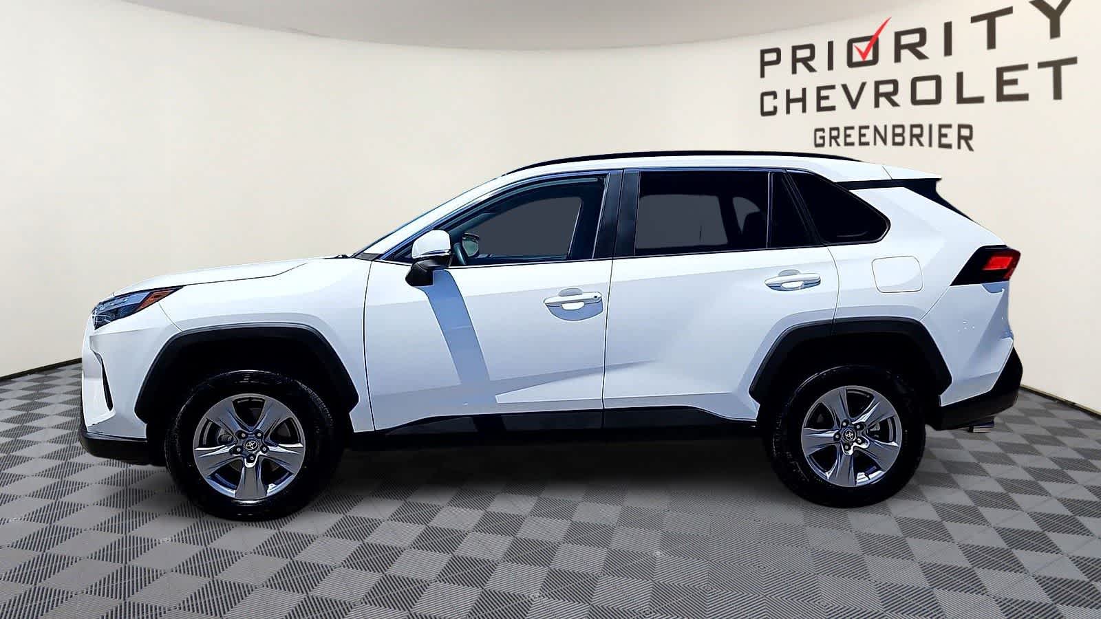 Thumbnail: 2022 Toyota RAV4 - 5