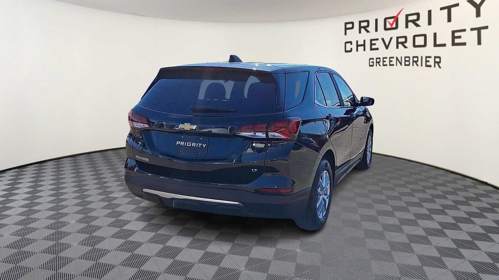 Thumbnail: 2023 Chevrolet Equinox - 8