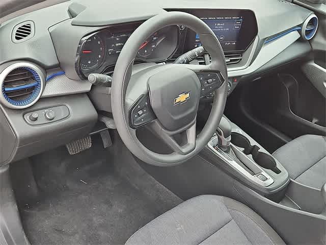 Thumbnail: 2024 Chevrolet Trax - 16