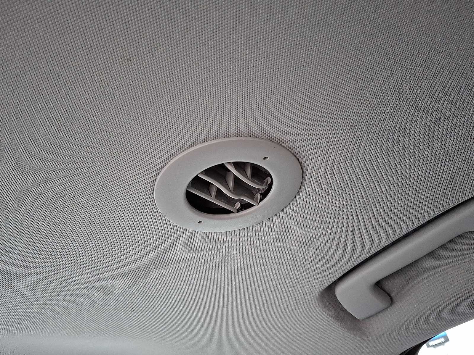 Thumbnail: 2018 Chevrolet Traverse - 27