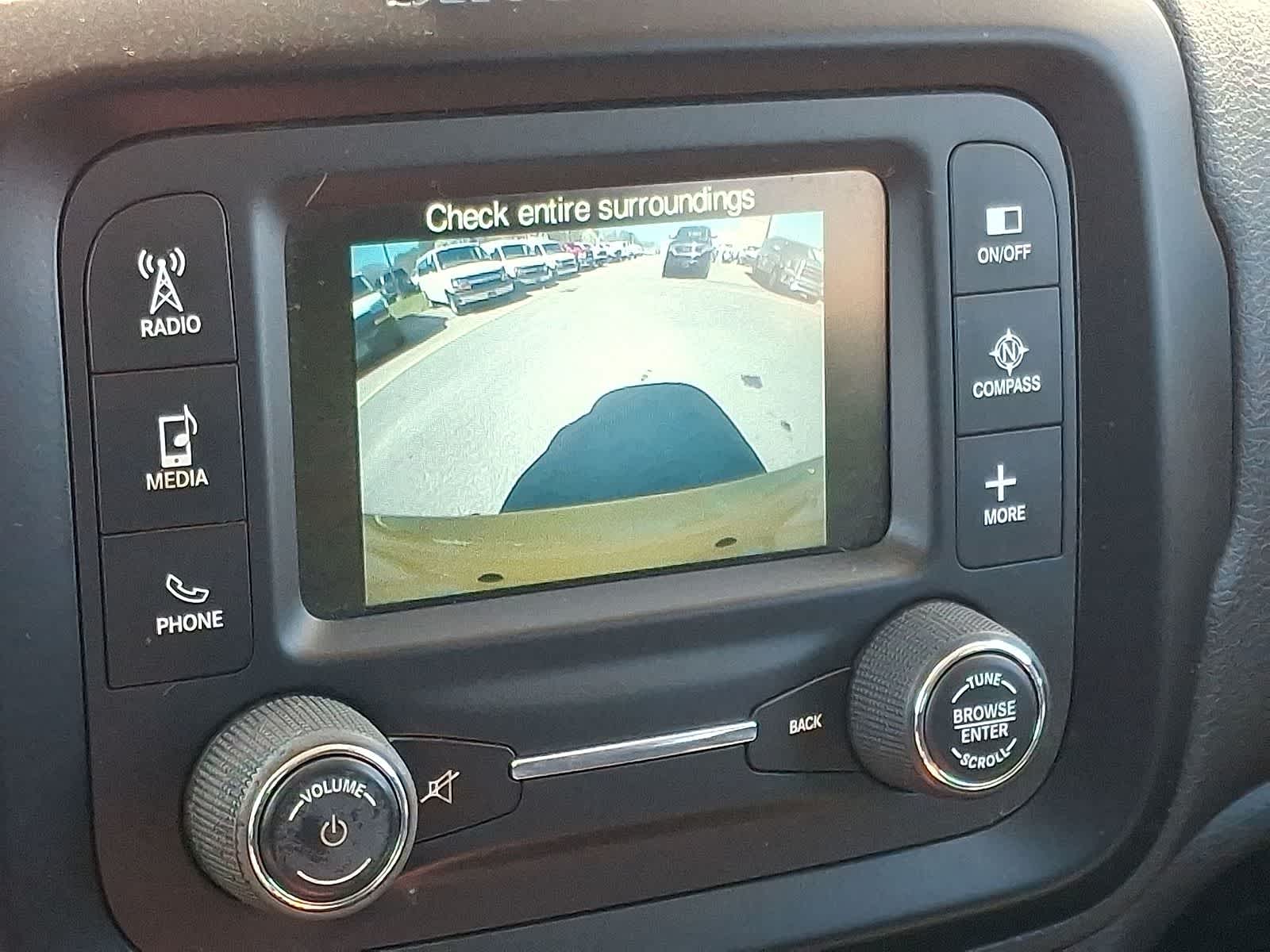 Thumbnail: 2015 Jeep Renegade - 20