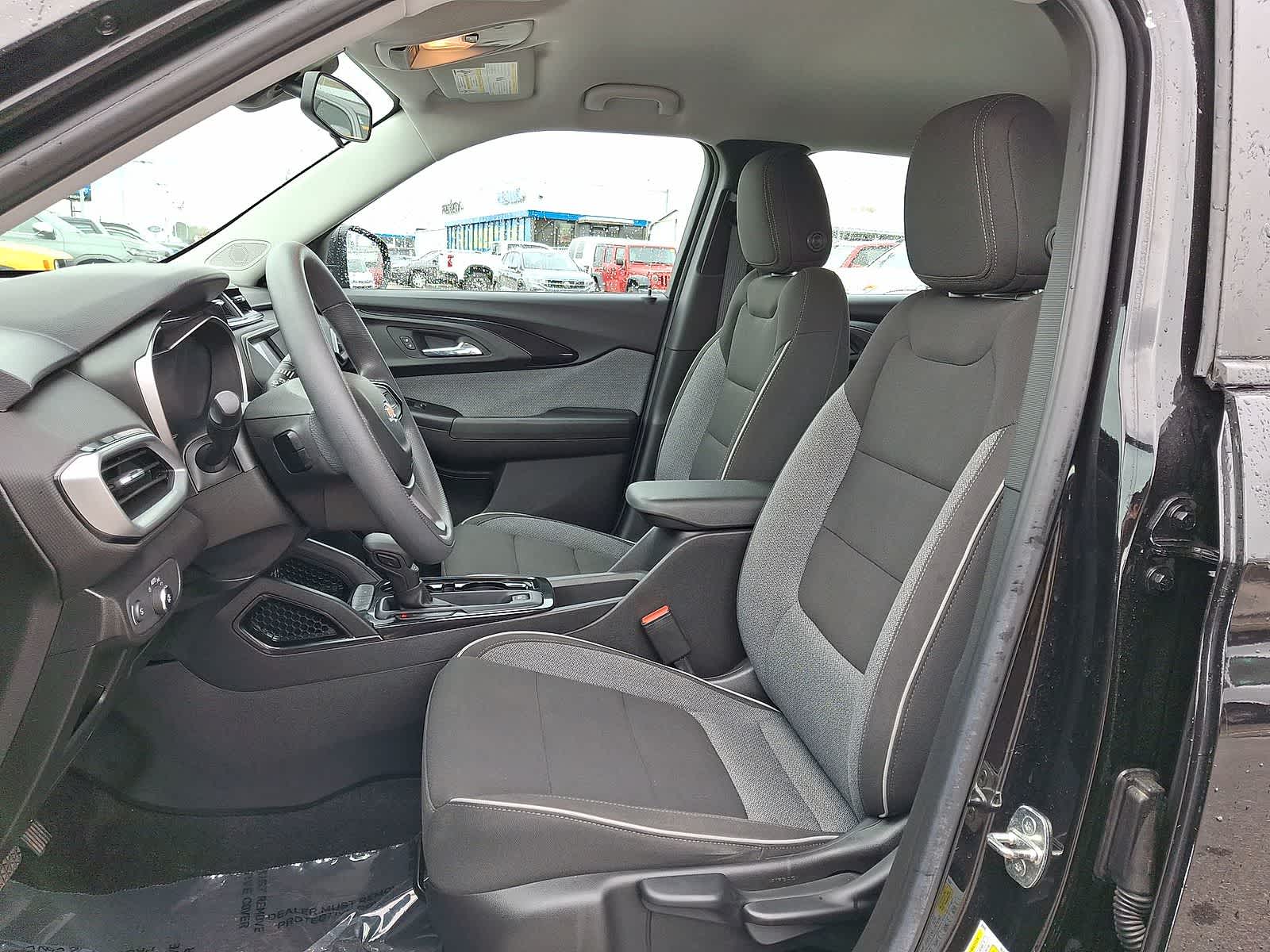 Thumbnail: 2021 Chevrolet TrailBlazer - 23