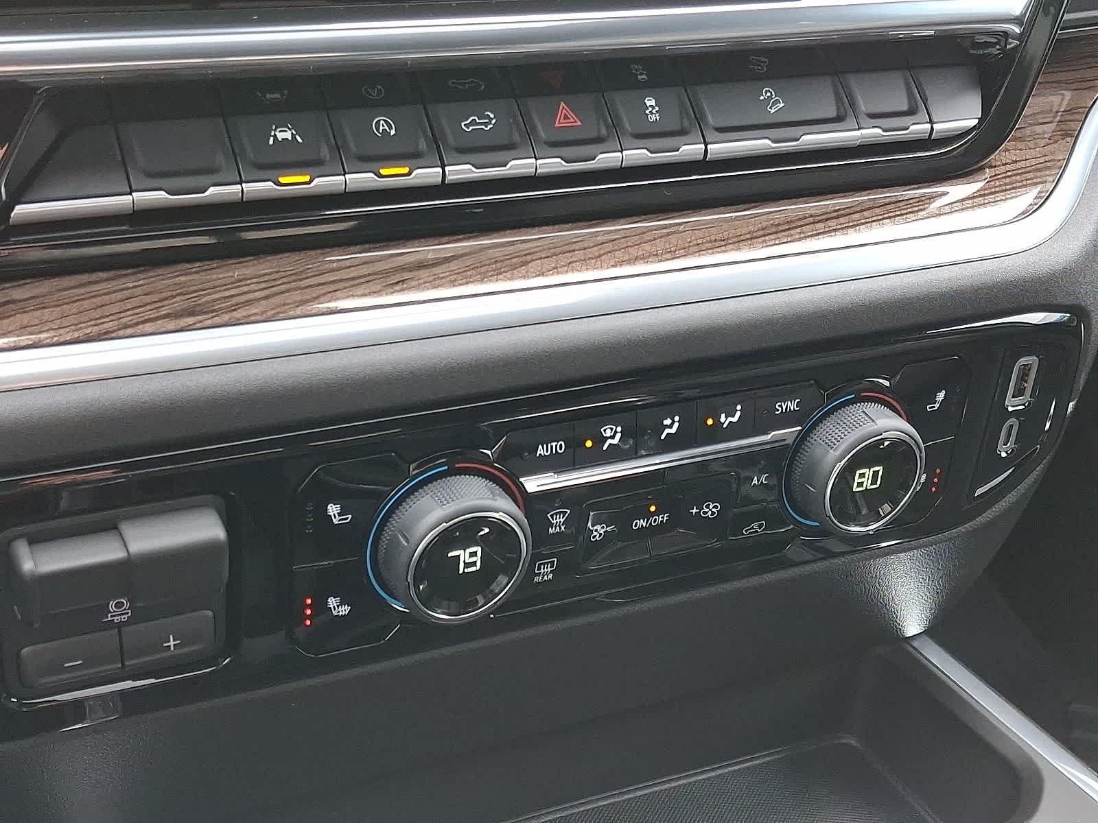 Thumbnail: 2026 Chevrolet Silverado 1500 - 10