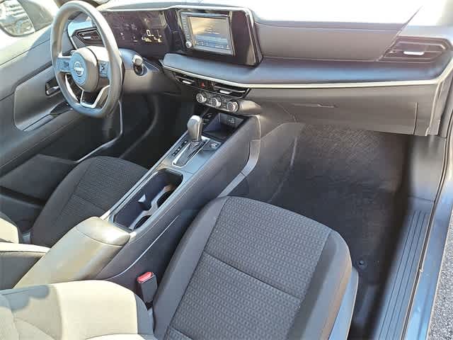 Thumbnail: 2025 Nissan Kicks - 32