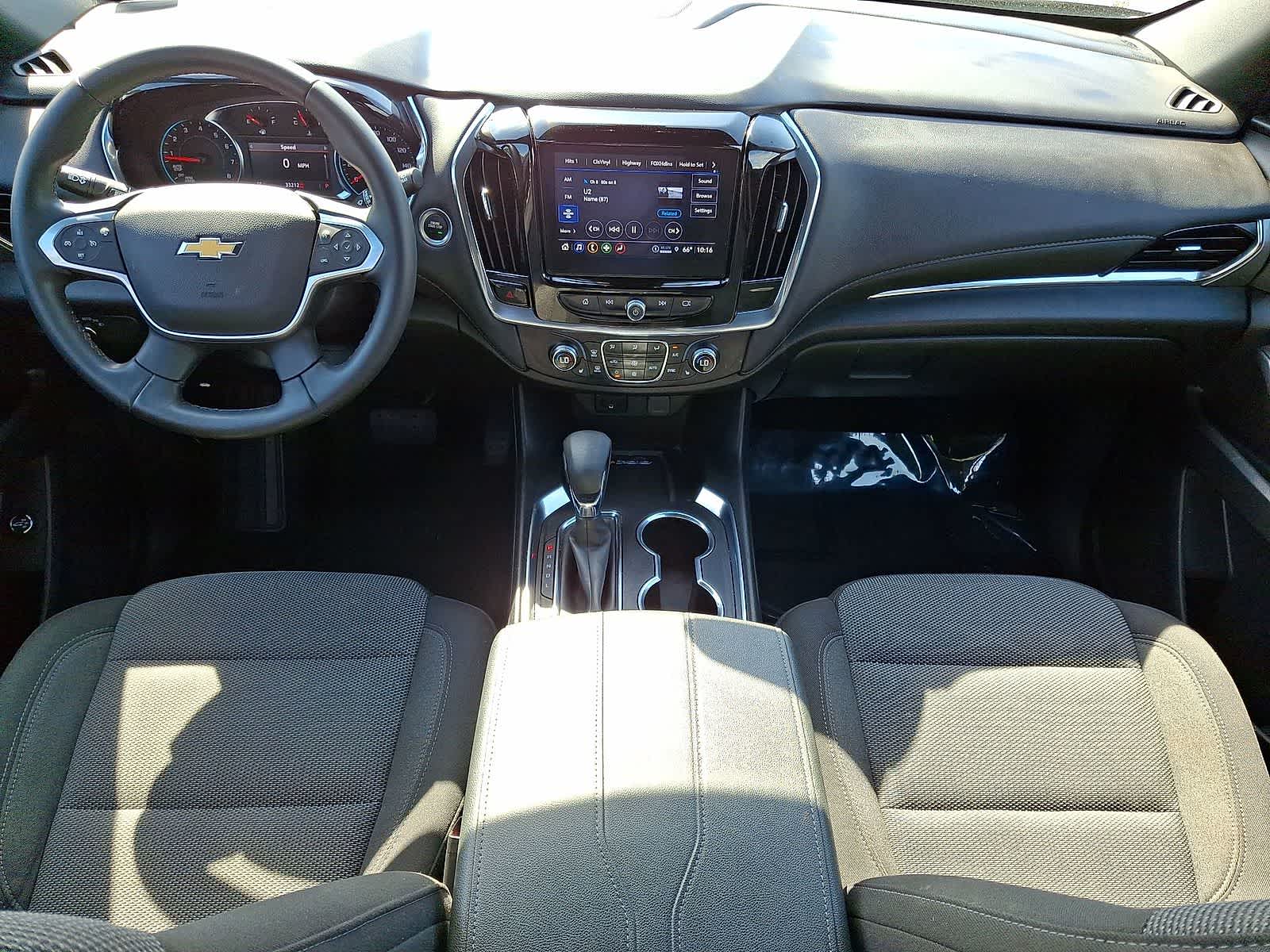 Thumbnail: 2023 Chevrolet Traverse - 25