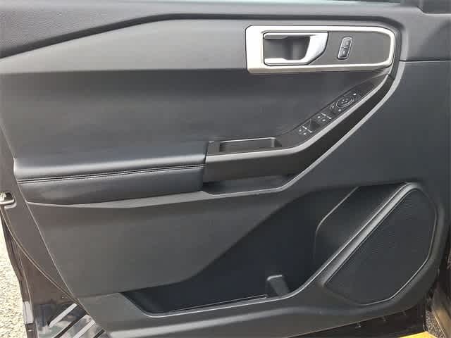 Thumbnail: 2020 Ford Explorer - 26