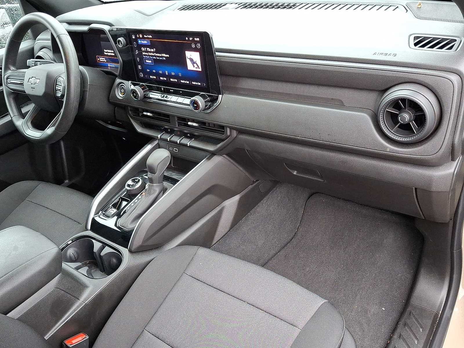 Thumbnail: 2024 Chevrolet Colorado - 33