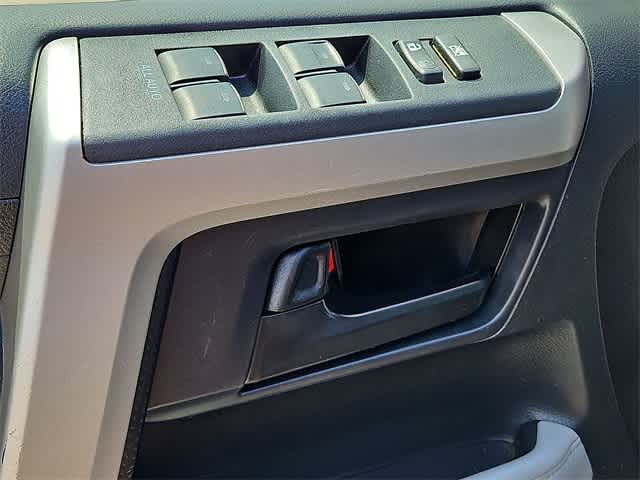 Thumbnail: 2010 Toyota 4Runner - 26