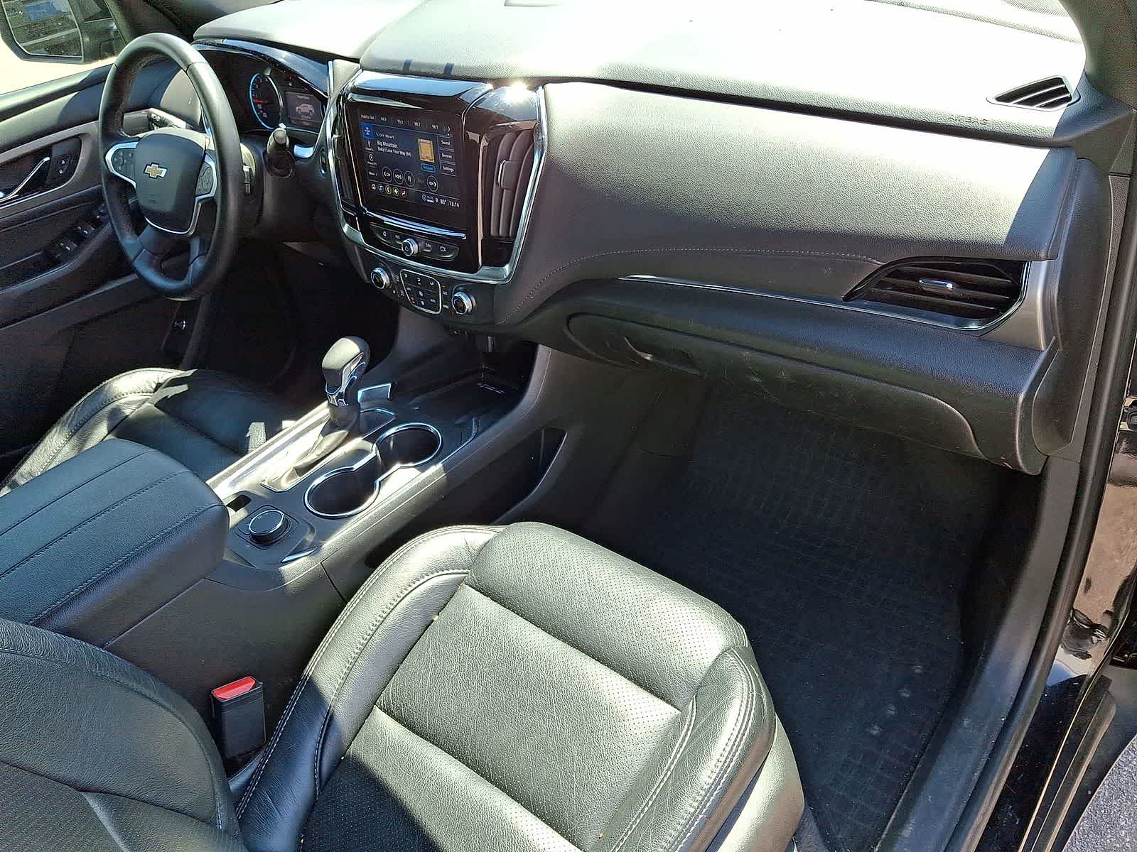 Thumbnail: 2023 Chevrolet Traverse - 33
