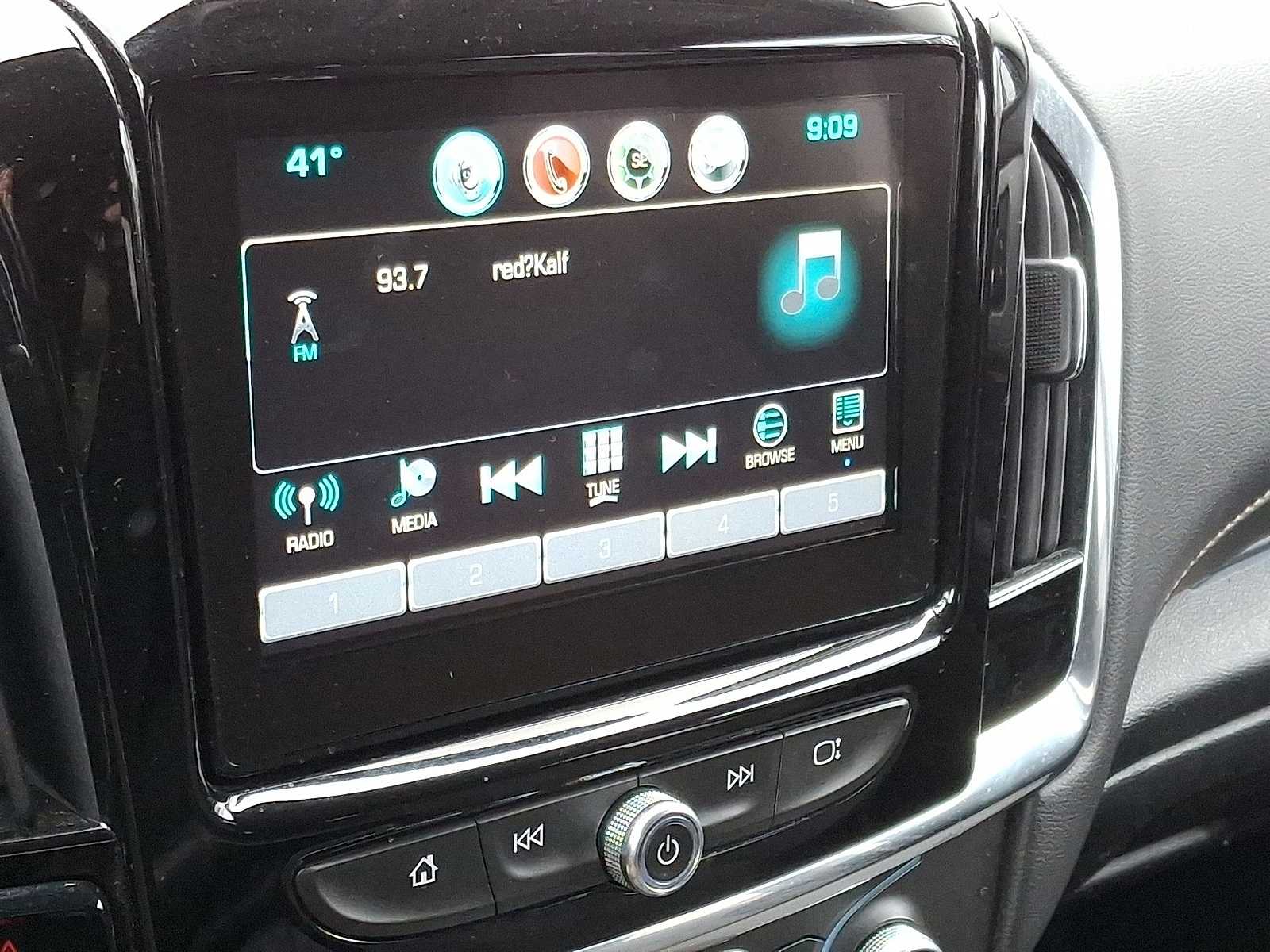 Thumbnail: 2018 Chevrolet Traverse - 19