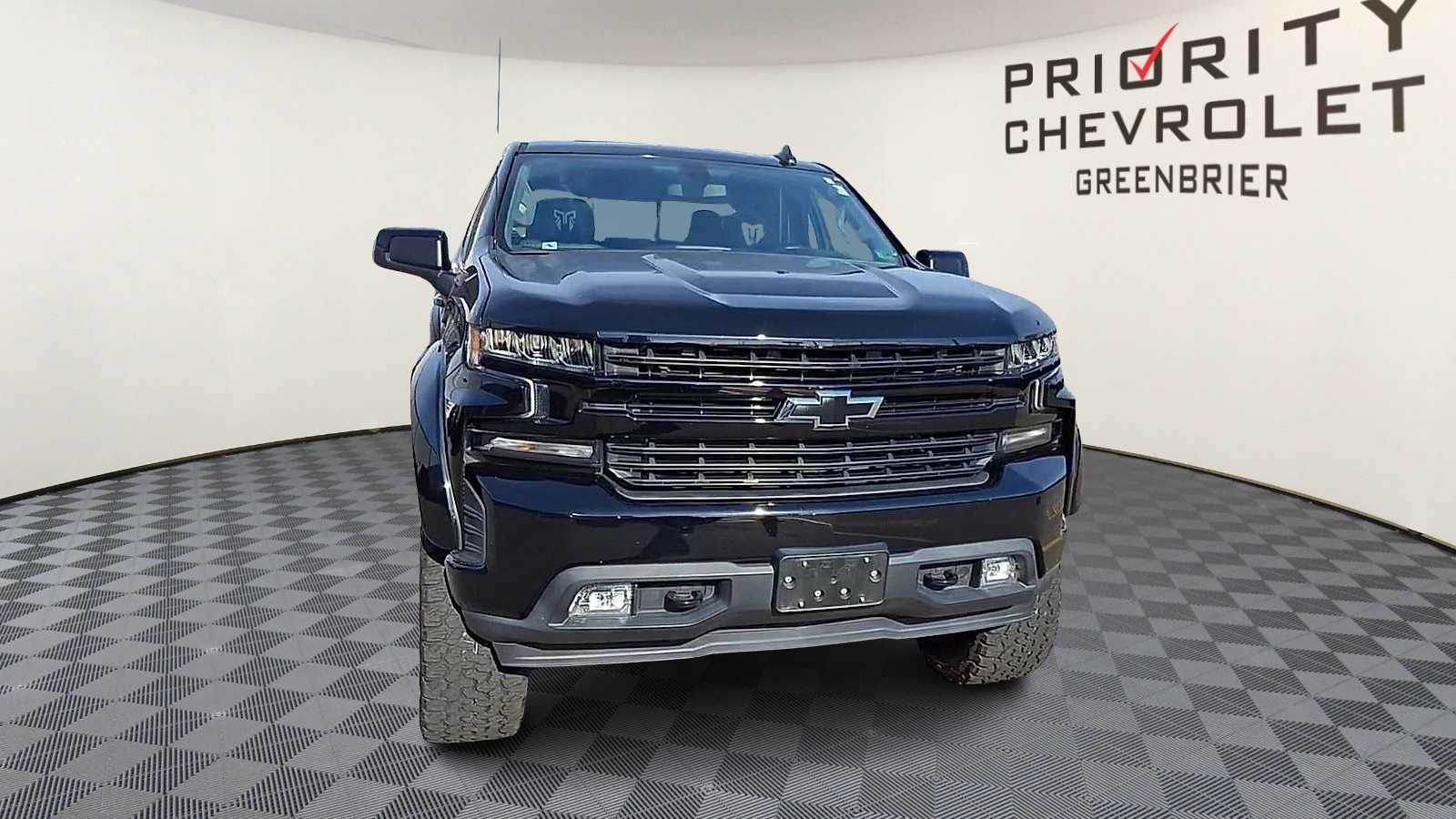 Thumbnail: 2020 Chevrolet Silverado 1500 - 3