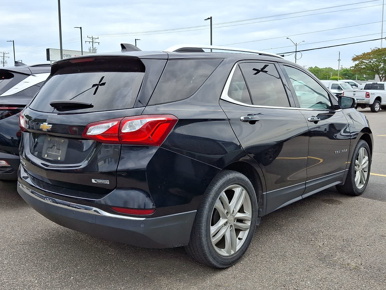 Thumbnail: 2018 Chevrolet Equinox - 3