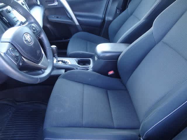 Thumbnail: 2017 Toyota RAV4 - 10