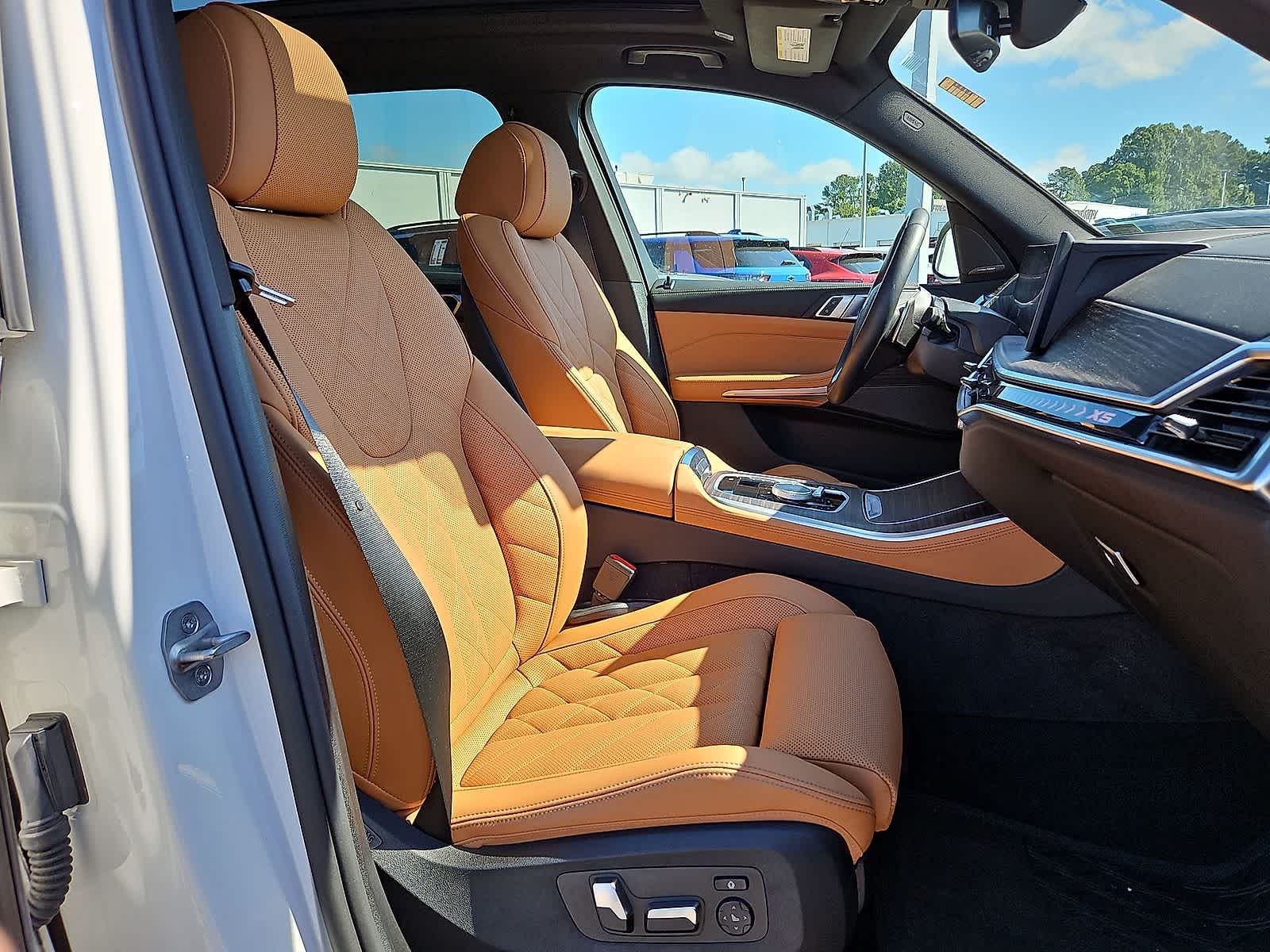 Thumbnail: 2025 BMW X5 - 35