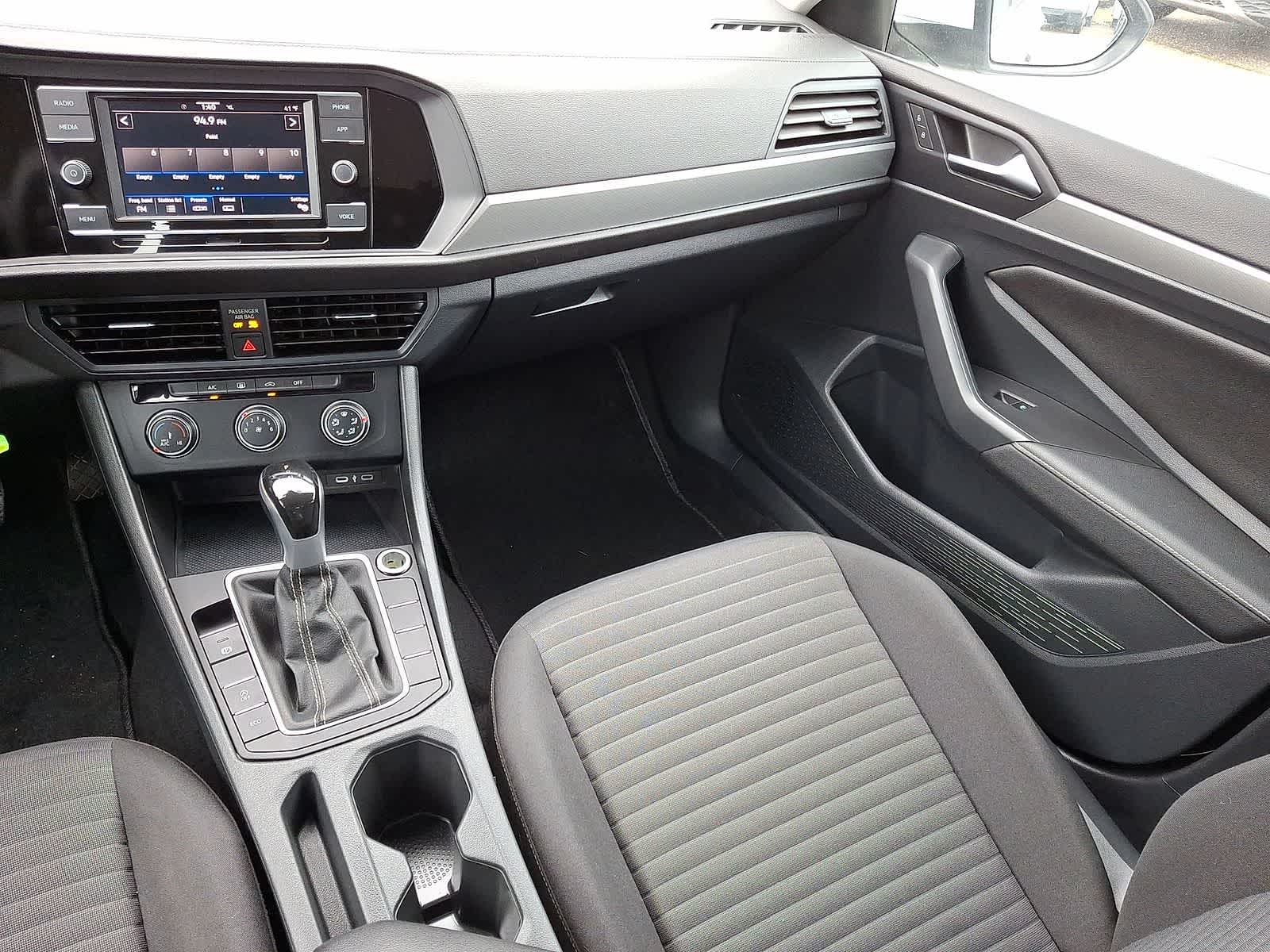 Thumbnail: 2024 Volkswagen Jetta - 12