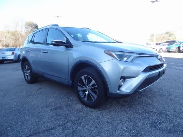 Thumbnail: 2017 Toyota RAV4 - 8