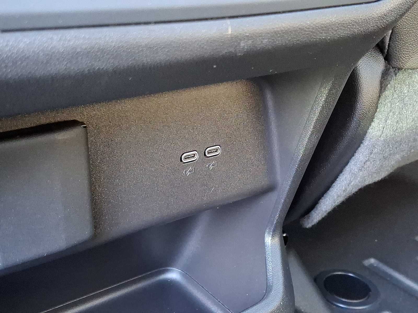 Thumbnail: 2024 Chevrolet Silverado EV - 18