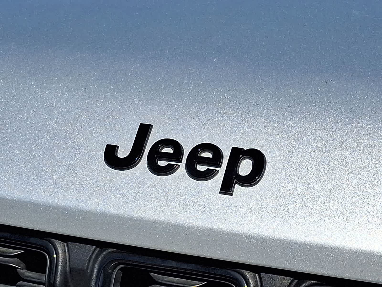 Thumbnail: 2025 Jeep Grand Cherokee - 35