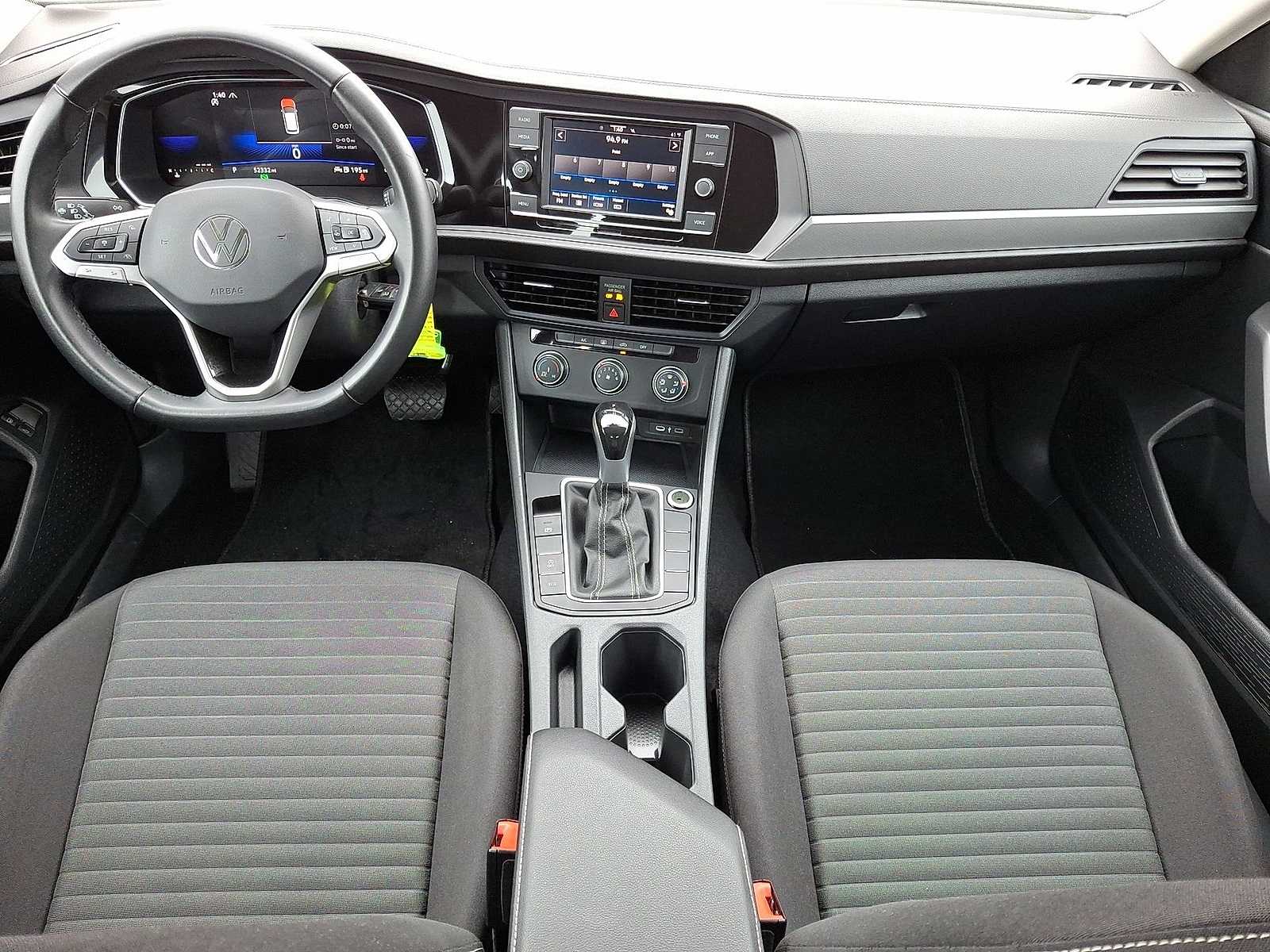 Thumbnail: 2024 Volkswagen Jetta - 11