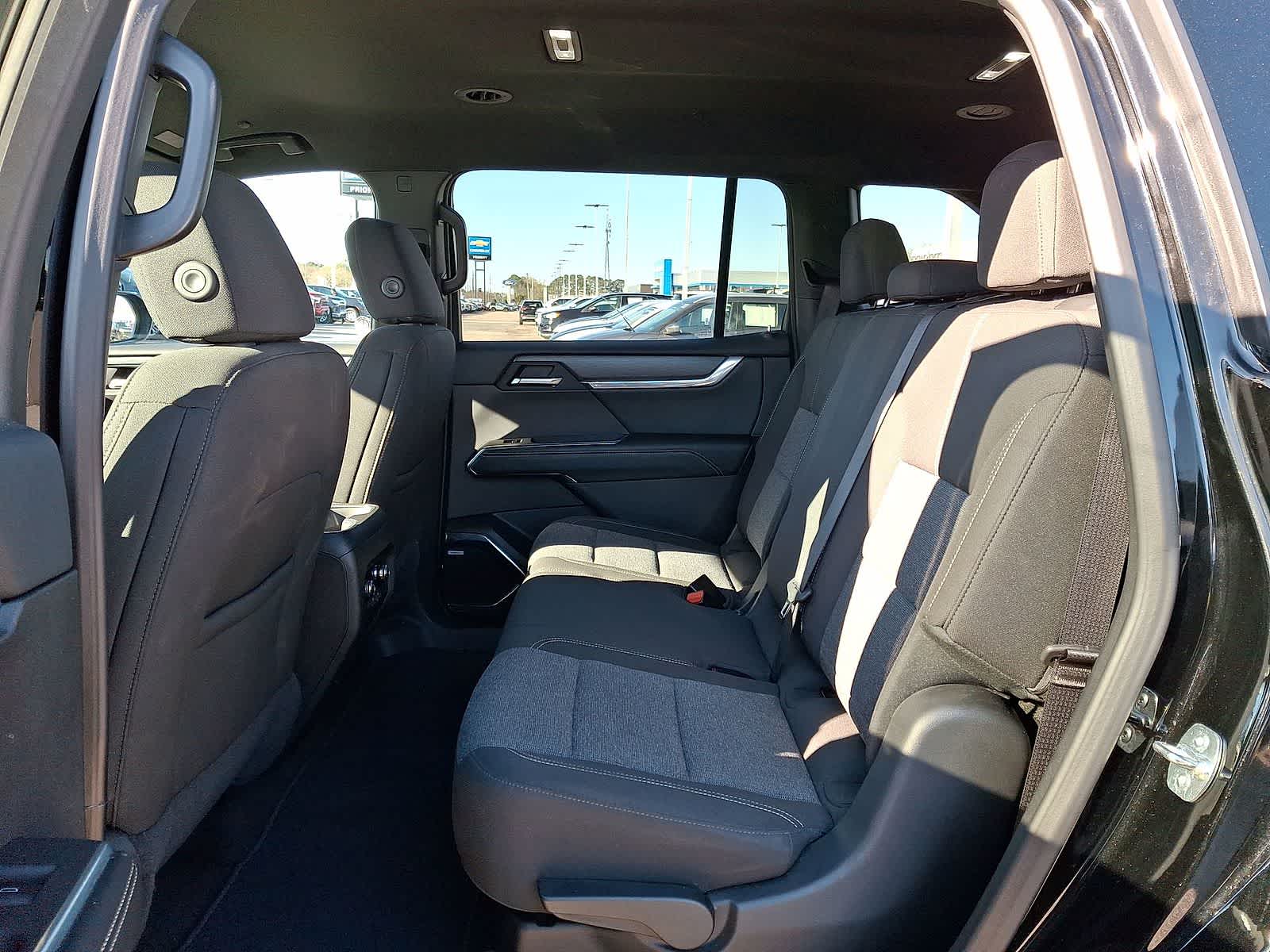 Thumbnail: 2025 GMC Acadia - 31