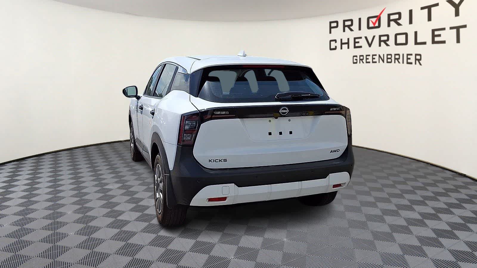 Thumbnail: 2025 Nissan Kicks - 7