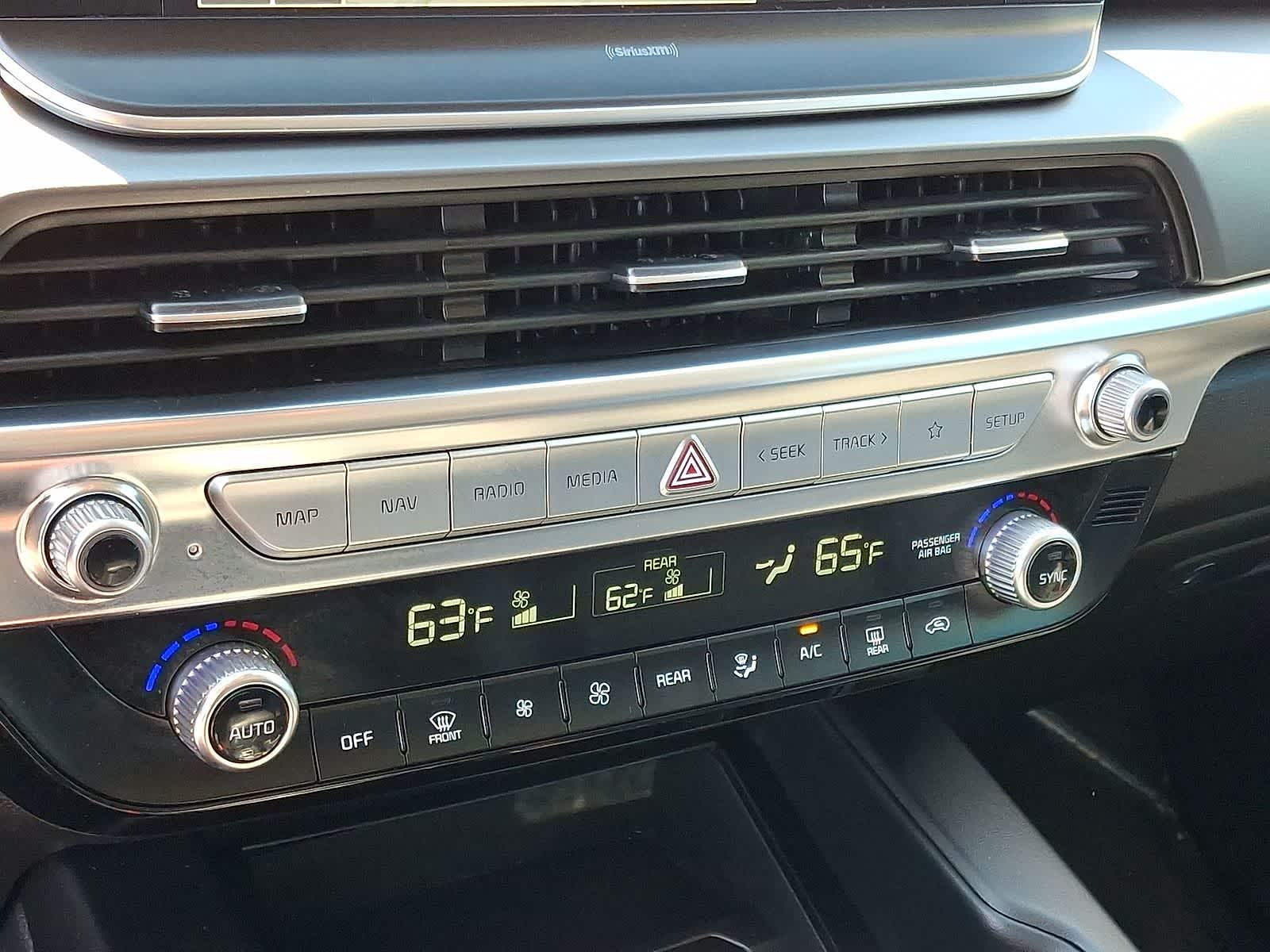 Thumbnail: 2022 Kia Telluride - 24