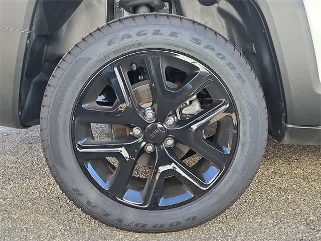 Thumbnail: 2023 Jeep Renegade - 3