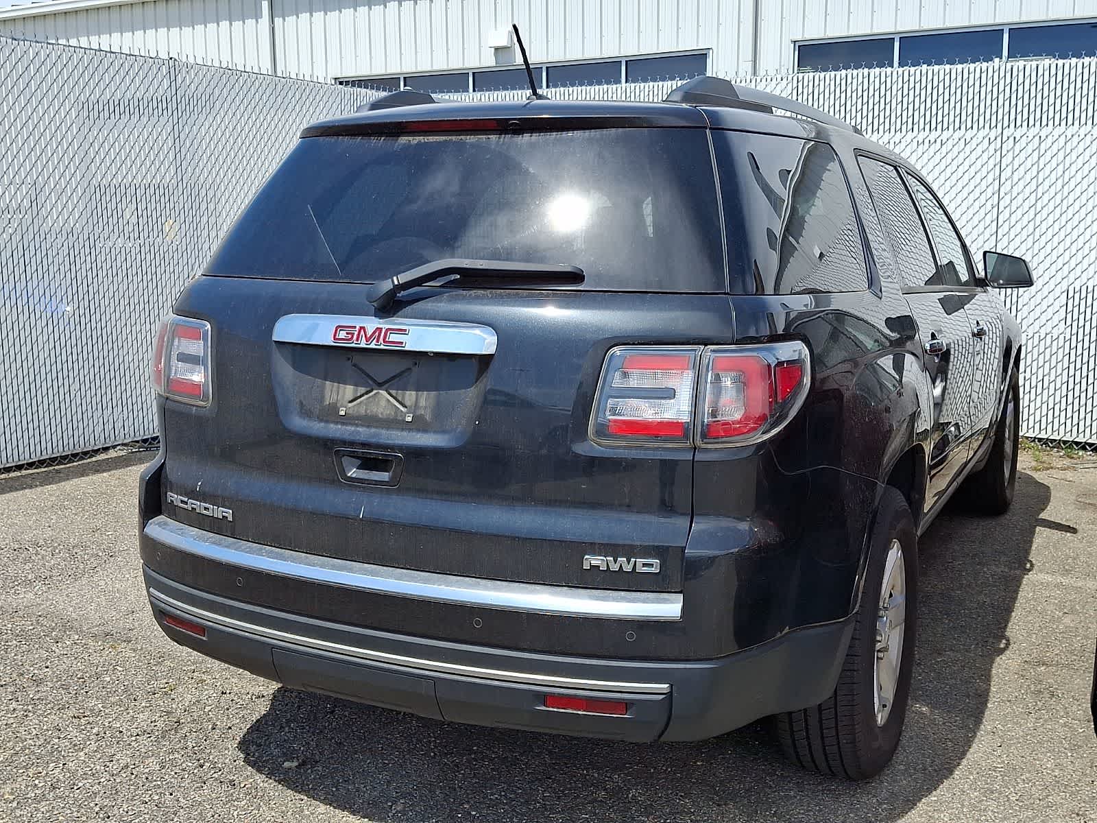 Thumbnail: 2015 GMC Acadia - 3