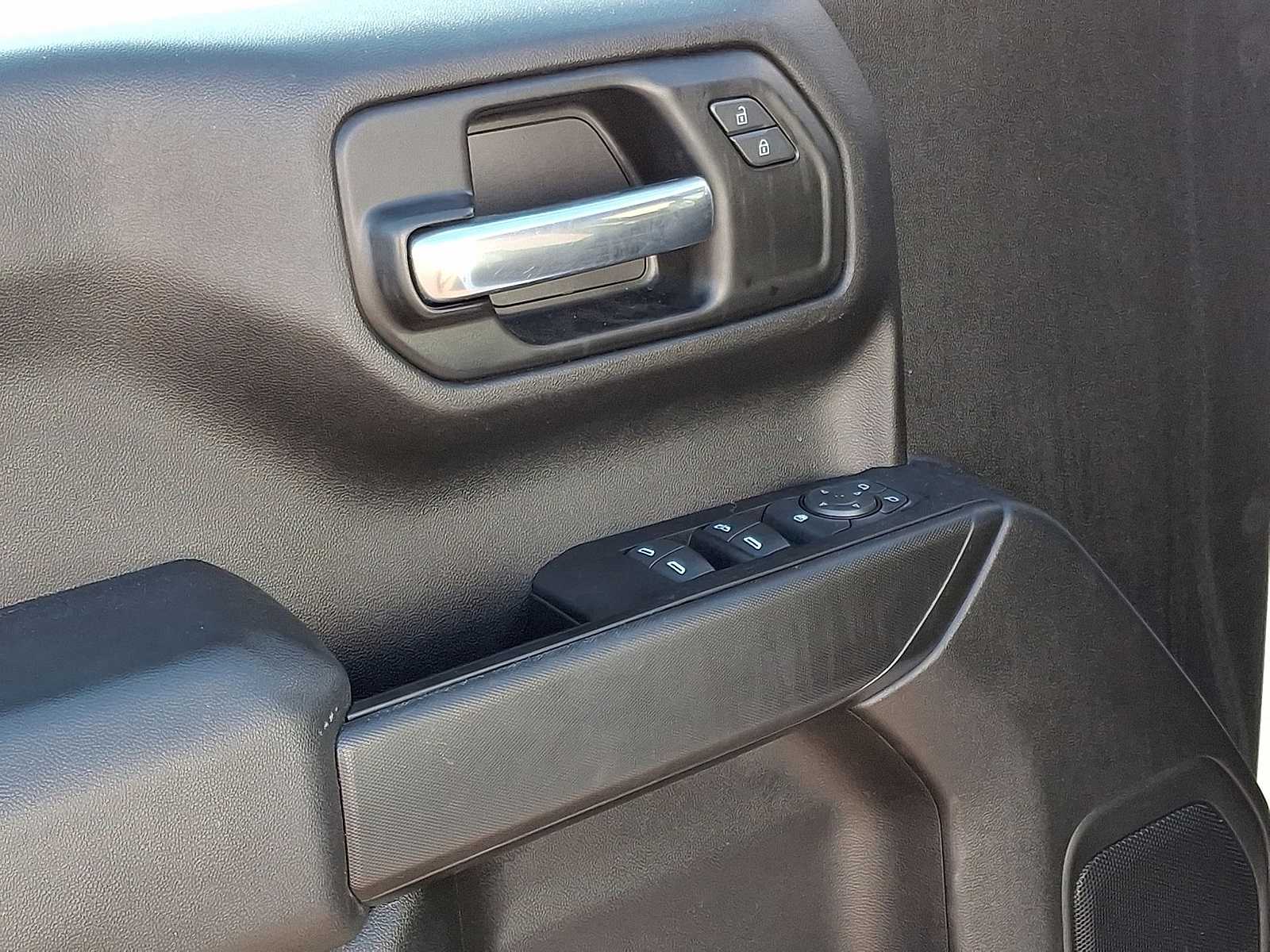 Thumbnail: 2020 Chevrolet Silverado 1500 - 27