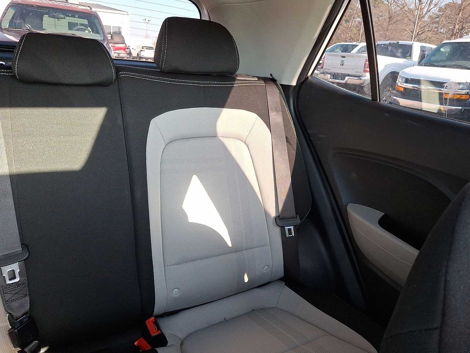 Thumbnail: 2024 Hyundai Venue - 15