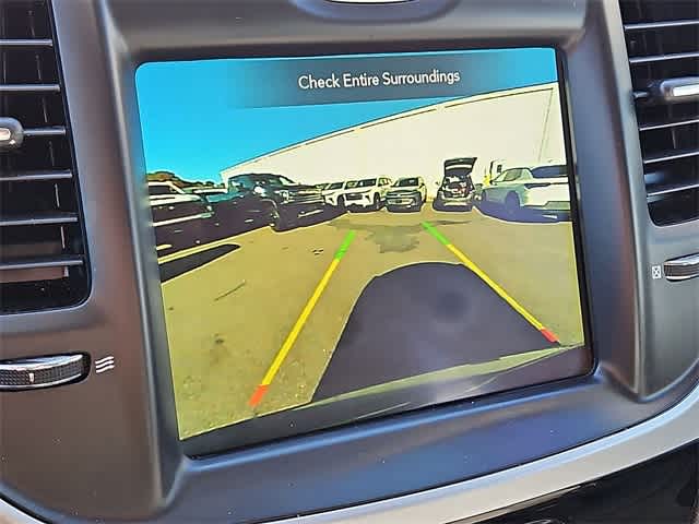 Thumbnail: 2023 Chrysler 300 - 20