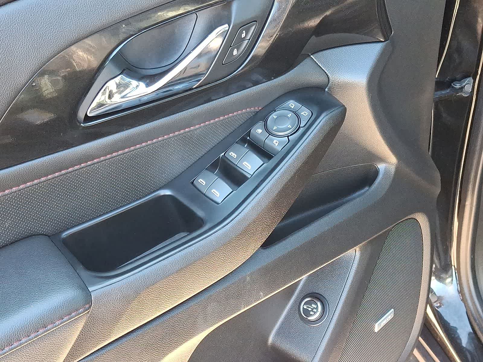 Thumbnail: 2023 Chevrolet Traverse - 30