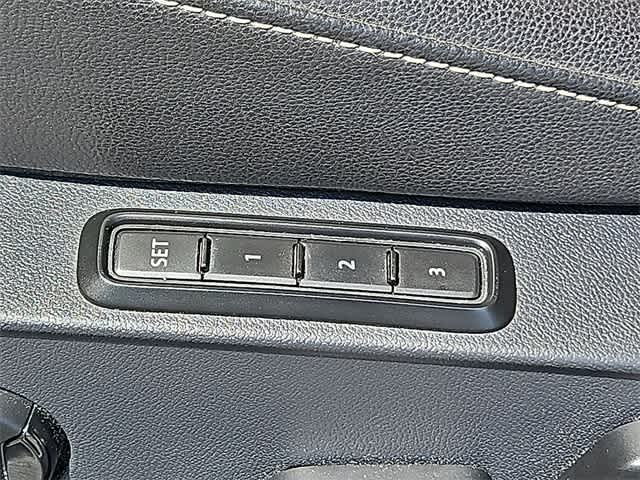 2021 Volkswagen Jetta SEL 32
