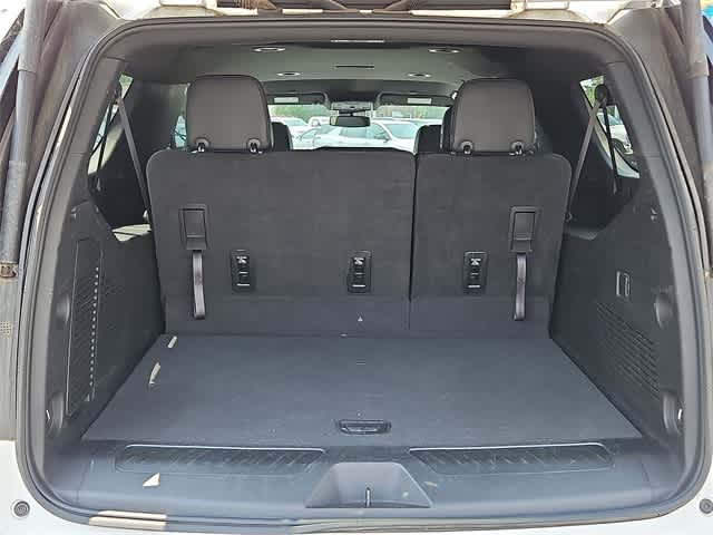 2023 Chevrolet Suburban LT 31