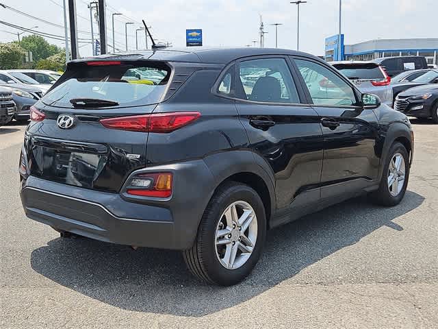 2021 Hyundai Kona SE 3