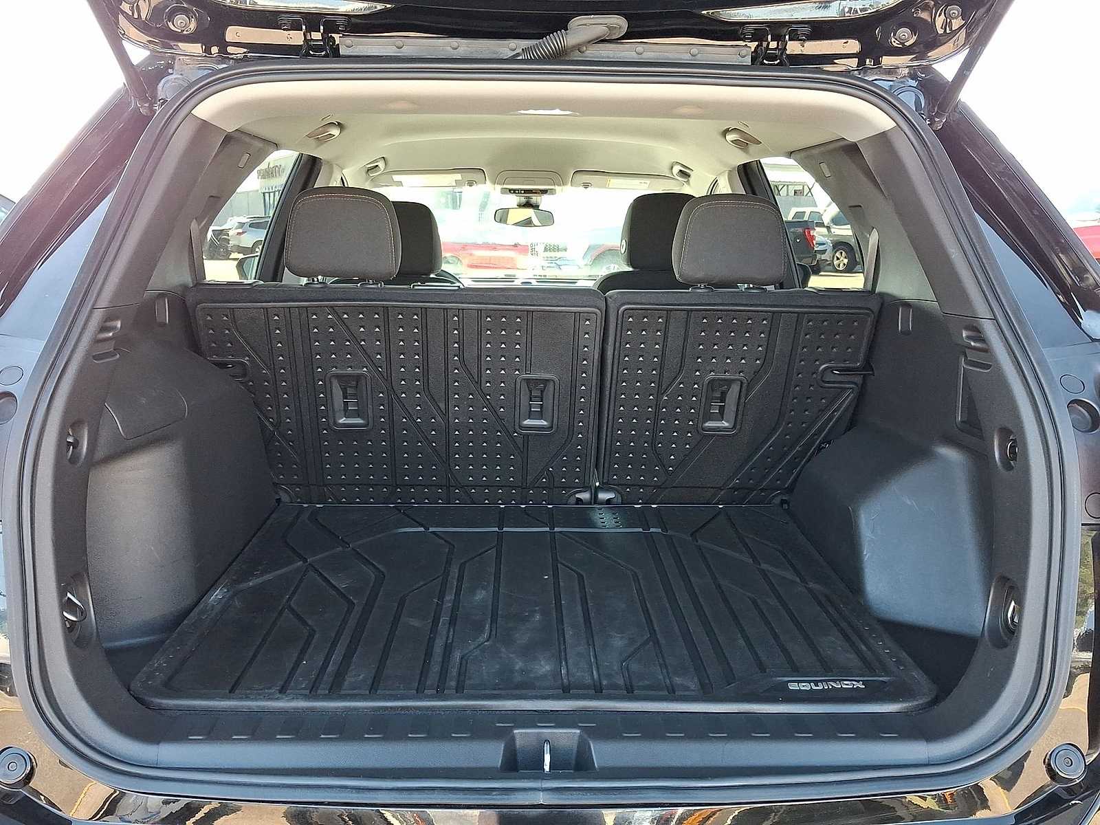 Thumbnail: 2023 Chevrolet Equinox - 30