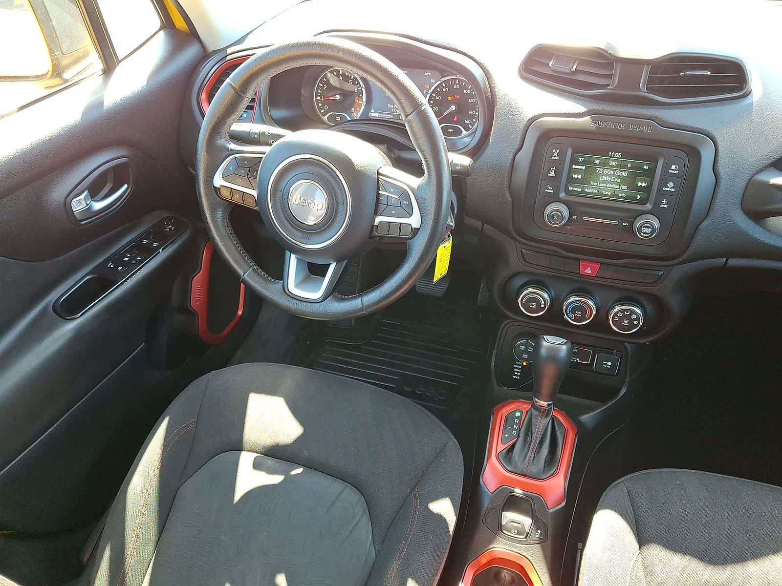 Thumbnail: 2015 Jeep Renegade - 10