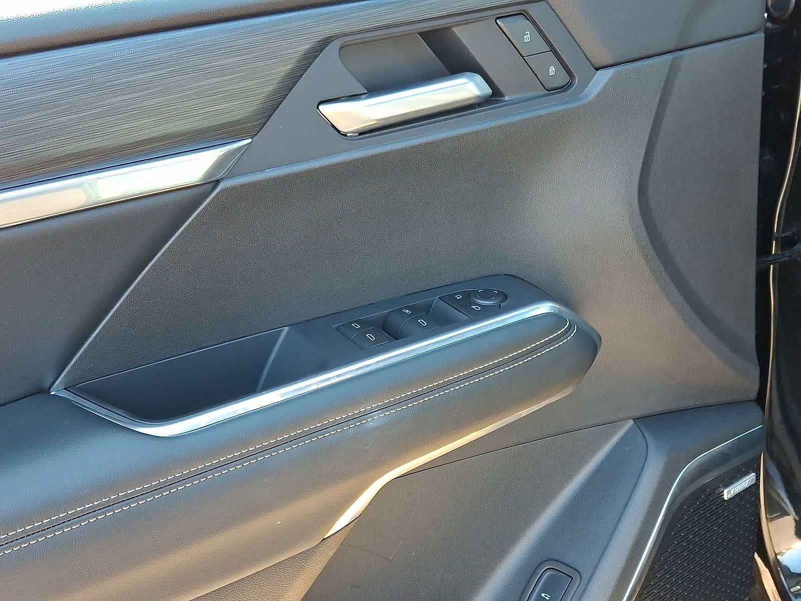 Thumbnail: 2025 GMC Acadia - 29