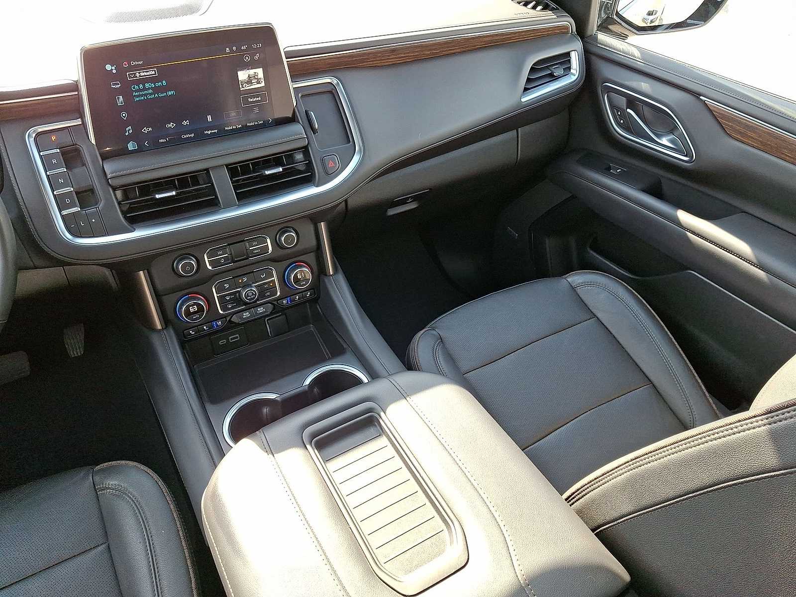 Thumbnail: 2023 Chevrolet Tahoe - 12