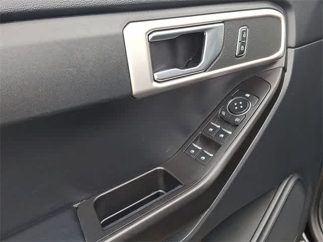 Thumbnail: 2020 Ford Explorer - 27